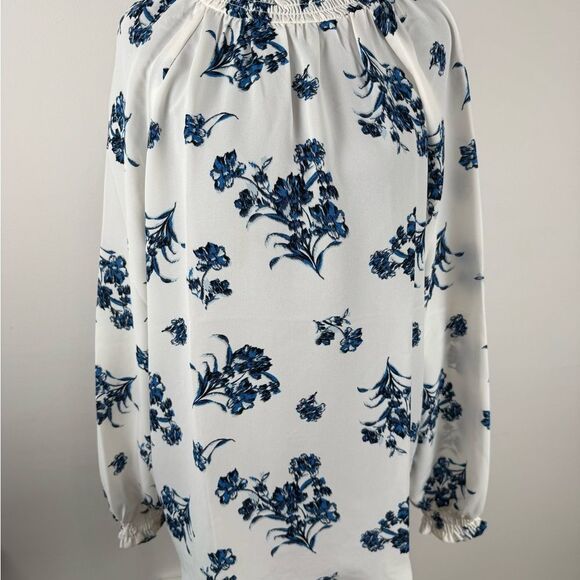 LOFT Tops - LOFT Blue Floral Blouse